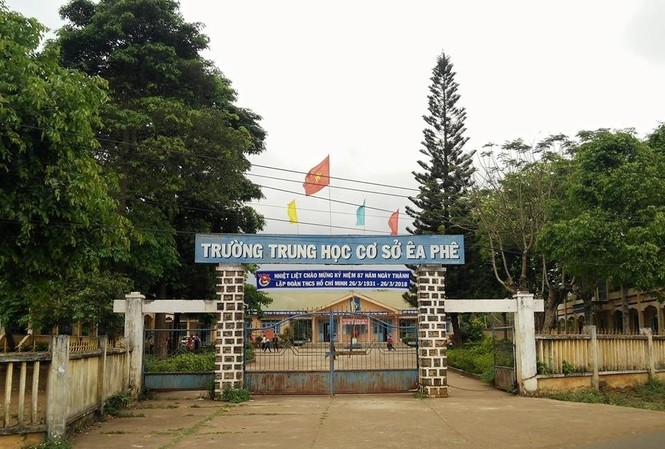 Hiệu trưởng bị tố chiếm đoạt hàng trăm triệu tiền chạy việc Trường THCS Êa Phê, nơi ông Hạnh đang công tác.