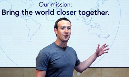 Cổ đông Facebook đề nghị Mark Zuckerberg từ chức Mark Zuckerberg bị nhiều cổ đông yêu cầu từ chức.