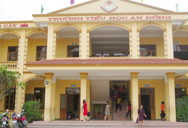 Cô giáo phạt học sinh súc miệng bằng nước vắt giẻ lau lên tiếng Trường Tiểu học An Đồng, nơi xảy ra vụ việc. Ảnh: Song Linh.