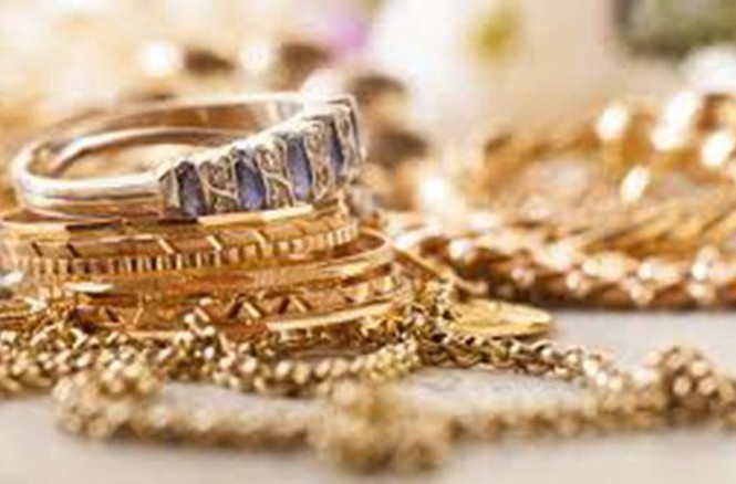 Người phụ nữ ở Sài Gòn mất hũ vàng vì cho bạn chồng ngủ nhờ Người phụ nữ ở Sài Gòn mất hũ vàng vì cho bạn chồng ngủ nhờ