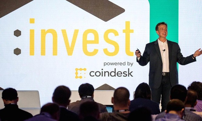 Kiếm triệu USD từ tổ chức hội thảo Bitcoin Một hội thảo về tiền ảo do CoinDesk tổ chức. Ảnh: AFP