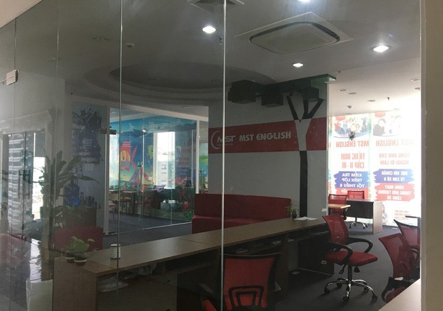 Mới nhất vụ cô Tuyến mạt sát học viên óc lợn: Xóa sổ MST English Cơ sở MST tại đường Trần Phú, Hà Đông trước khi chưa bị phá dỡ.
