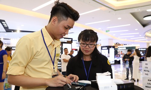 Thế giới di động chính thức mở bán bộ đôi Samsung A6/A6+ giá dưới 9 tr Thế giới di động chính thức mở bán bộ đôi Samsung A6/A6+ giá dưới 9 tr