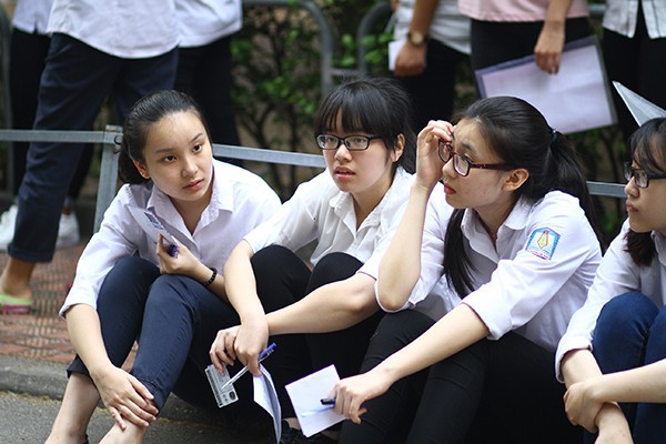 Kỳ thi THPT quốc gia 2018: Thanh tra lưu động cả ban đêm Học sinh đang căng mình - chuẩn bị một kỳ thi vượt vũ môn