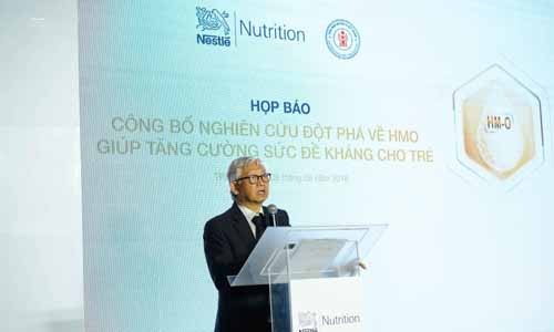 Nestlé công bố nghiên cứu đột phá mới về HMO GS. TS Nguyễn Gia Khánh, Chủ tịch Hội Nhi Khoa Việt Nam, phát biểu khai mạc chương trình