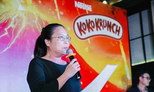 Ra mắt phiên bản bánh ngũ cốc Thế giới Khủng long 2-Vương quốc sụp đổ Bà Lê Thị Hoàng Yến, Giám đốc truyền thông & Hỗ trợ tiếp thị Công ty Nestle Việt Nam chúc mừng các khán giả đến xem phim