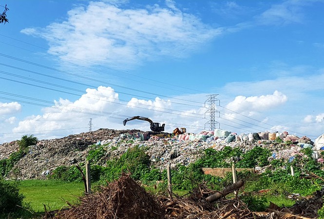 Người dân mỏi mòn kêu cứu vì bãi rác gây ô nhiễm Bãi rác thải ở huyện Châu Thành, tỉnh Trà Vinh gây ô nhiễm