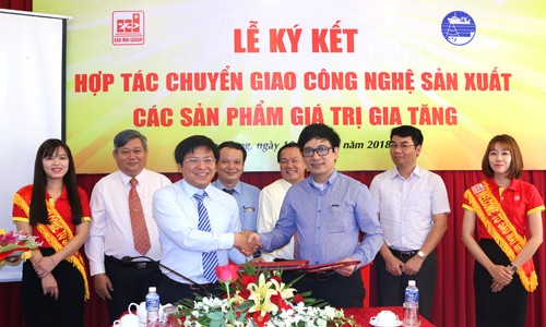 Tập đoàn Sao Mai: Áp dụng công nghệ 4.0 để nâng cao giá trị cá tra Tập đoàn Sao Mai & Viện Nghiên cứu Hải sản ký kết hợp tác chuyển giao công nghệ sản xuất các sản phẩm giá trị gia tăng con cá tra Việt Nam