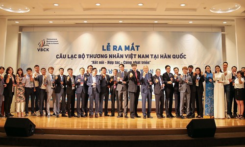 Ra mắt Câu lạc bộ thương nhân Việt Nam tại Hàn Quốc Ra mắt Câu lạc bộ thương nhân Việt trên đất Hàn