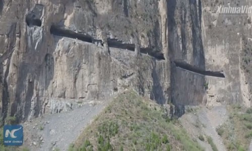 Con đường 1.500 m đào bằng cuốc xẻng xuyên dãy Thái Hành Sơn Con đường 1.500 m đào bằng cuốc xẻng xuyên dãy Thái Hành Sơn