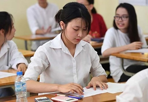 Từ gian lận ở Hà Giang: Chỉ nên thi để xét tốt nghiệp cho học sinh yếu Từ gian lận ở Hà Giang: Chỉ nên thi để xét tốt nghiệp cho học sinh yếu
