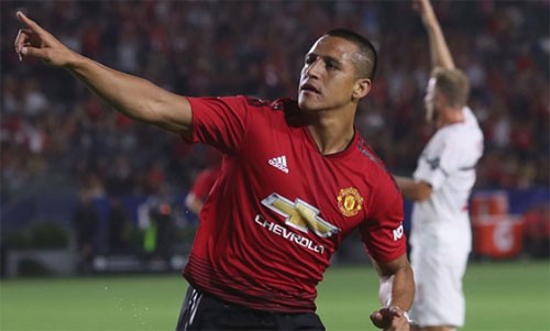 M.U đánh bại AC Milan trong cuộc 'đấu súng' kéo dài lê thê Sanchez đang chơi tốt trong giai đoạn giao hữu trước mùa giải mới.