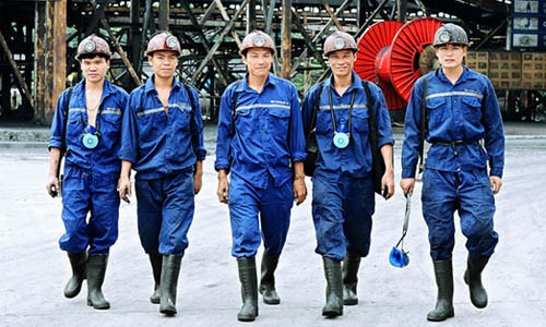 TKV: 6 tháng đầu năm lợi nhuận 2000 tỷ đồng TKV: 6 tháng đầu năm lợi nhuận 2000 tỷ đồng