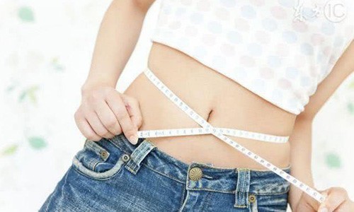 Cô dâu bị suy buồng trứng vì làm điều này suốt 2 tháng Giảm cân quá mức là một trong những nguyên nhân dẫn đến suy buồng trứng sớm.