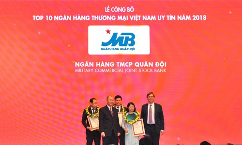 MB thăng hạng trong TOP 10 Ngân hàng thương mại VN uy tín năm 2018 MB thăng hạng trong TOP 10 Ngân hàng thương mại VN uy tín năm 2018