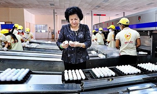 Từ vụ Ba Huân - VinaCapital, nhìn lại 'quả đắng' của ông chủ bệnh viện Hoàn Mỹ Trước những đòi hỏi vô lý của VinaCapital, Công ty Ba Huân đã đòi chấm dứt hợp tác.