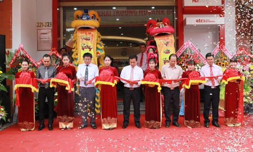 HDBank khai trương điểm thứ 4 trên đất võ Bình Định HDBank khai trương điểm thứ 4 trên đất võ Bình Định