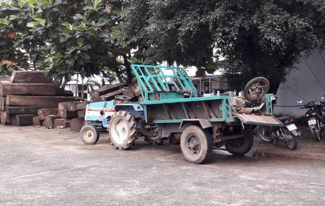 Va chạm với xe công nông, 2 người chết Xe công nông gây tai nạn