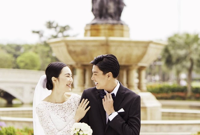 'Nam thần' Quang Đại và Helly Tống bất ngờ 'lộ' ảnh cưới Quang Đại và Helly Tống rạng rỡ bên nhau trong trang phục cưới