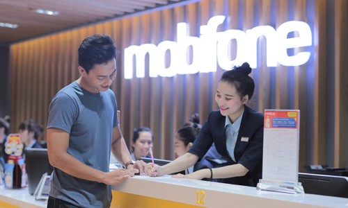 Chuyển đổi sim 11 số sang 10 số: Khách hàng hào hứng vì có số đẹp Chuyển đổi sim 11 số sang 10 số: Khách hàng hào hứng vì có số đẹp