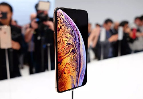Người dùng đang phải chi nhiều hơn cho công nghệ trên iPhone iPhone Xs Max là smartphone đắt nhất của Apple. Ảnh: iMore