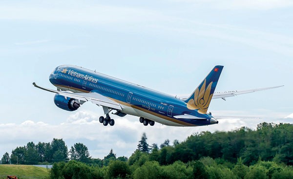 Bộ GTVT chuyển giao ngay 5 doanh nghiệp lớn về Ủy ban Vietnam Airlines là 1 trong 5 doanh nghiệp lớn sẽ được Bộ GTVT chuyển giao sớm về Ủy ban Quản lý vốn Nhà nước - Ảnh: Thanh Bình