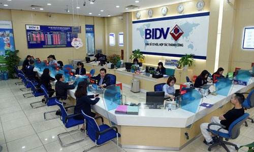 9 tháng, lợi nhuận trước thuế của BIDV tăng hơn 30% Lợi nhuận trước thuế tăng 30,6% là động lực quan trọng để BIDV tiếp tục hoàn thành mục tiêu kế hoạch năm 2018.
