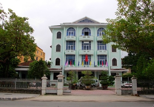 Thừa Thiên Huế sẽ di dời hàng loạt công sở trên 'đất vàng' Trụ sở Sở Giáo dục Đạo tạo nằm trên đường Lê Lợi. Ảnh: Võ Thạnh