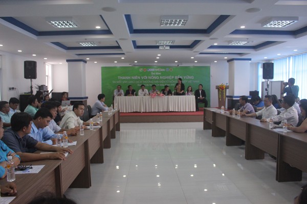Chủ tịch Hội LHTN C.P. Việt Nam: Luôn hỗ trợ thanh niên lập nghiệp Tọa đàm "Thanh niên với nông nghiệp bền vững" đã thu hút nhiều ý kiến đóng góp, khẳng định người trẻ làm nông nghiệp phải kết hợp với công nghệ thông tin và đảm bảo đầu ra sản phẩm