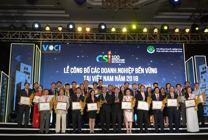 PYMEPHARCO lần thứ ba đạt TOP 100 DN Phát triển bền vững nhất VN Lễ công bố Doanh nghiệp bền vững năm 2018
