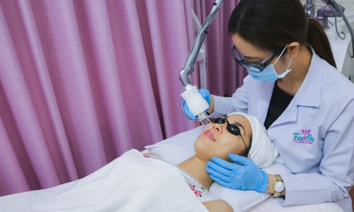 Tìm hiểu công nghệ đột phá trong điều trị sẹo – Laser CO2 Fractional Tìm hiểu công nghệ đột phá trong điều trị sẹo – Laser CO2 Fractional