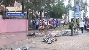 Dây điện đứt làm 6 học sinh thương vong: Học sinh ngoan, học khá Dây điện đứt rơi xuống đường nhưng không ai phát hiện. Ảnh: H.Minh