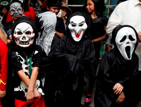 THẾ GIỚI 24H:Saudi Arabia bắt 17 người Philippines tham dự Halloween Saudi Arabia đã bắt giữ 17 người Philippines tham dự một bữa tiệc Halloween