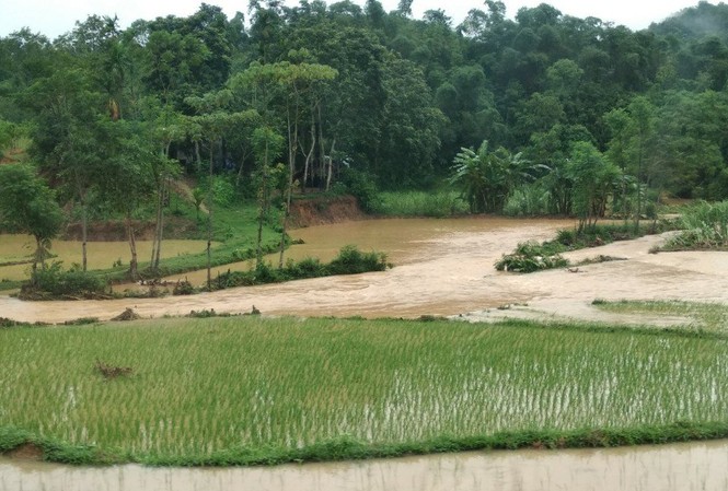 7 người thương vong, mất tích do lũ quét ở Thanh Hóa Lũ xuất hiện trên địa bàn huyện miền núi Thanh Hóa hôm 19/7