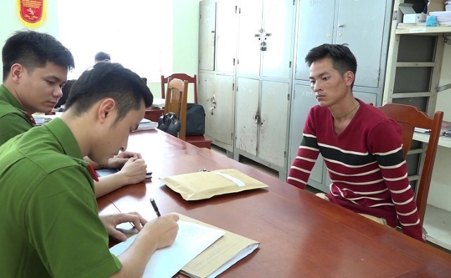 Bắt quả tang đối tượng vận chuyển ma túy ở vùng biên giới Đối tượng bị bắt giữ tại cơ quan công an