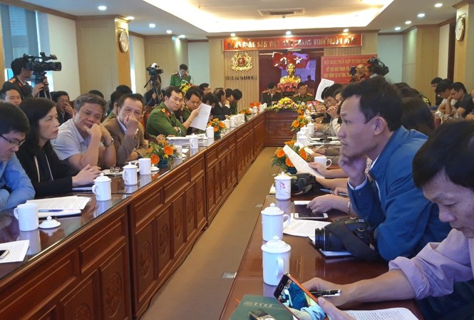 Kinh hoàng tra tấn như thời 'trung cổ' trong hoạt động tín dụng đen Kinh hoàng tra tấn như thời 'trung cổ' trong hoạt động tín dụng đen