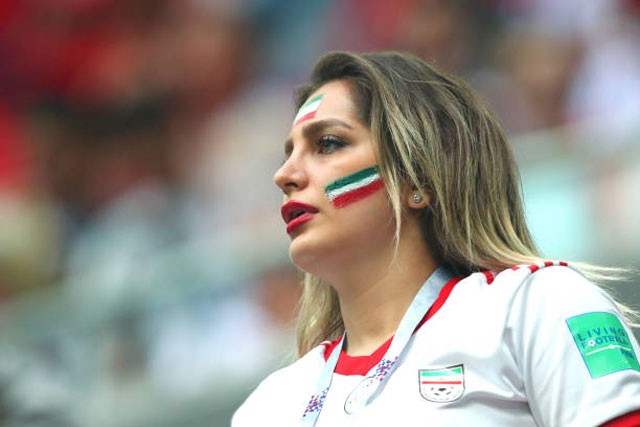 Say đắm với nhan sắc bóng hồng Iran trên khán đài World Cup Say đắm với nhan sắc bóng hồng Iran trên khán đài World Cup