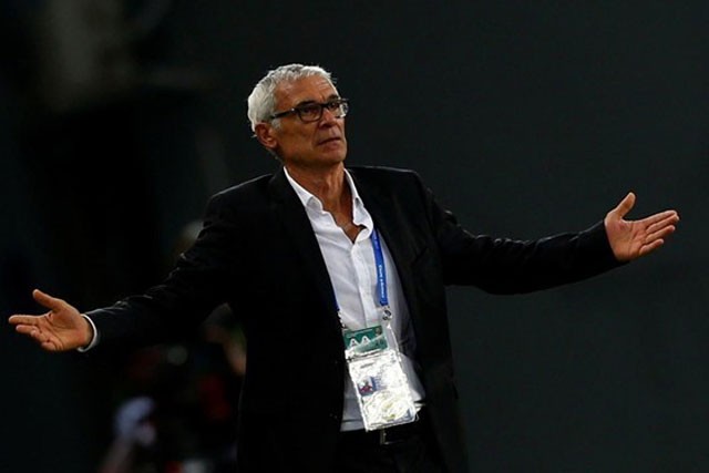 Lộ diện HLV đầu tiên ở World Cup 2018 mất việc HLV Hector Cuper sẽ chia tay với ĐT Ai Cập sau khi kết thúc World Cup 2018.