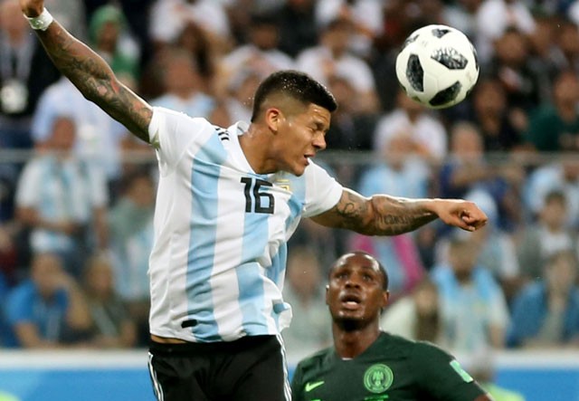 Trọng tài Cuneyt Cakir nói gì khi từ chối penalty của Nigeria? Trọng tài Cuneyt Cakir nói gì khi từ chối penalty của Nigeria?