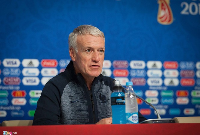 HLV tuyển Pháp nói gì khi đối đầu 'cố nhân' Henry? HLV Didier Deschamps