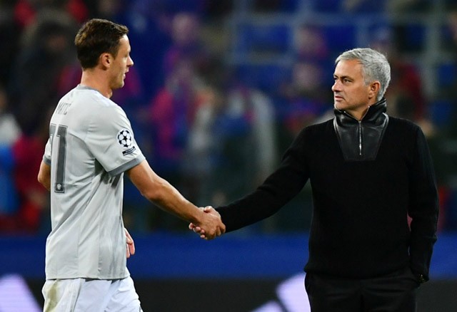 HLV Mourinho gây sốc với ý định sử dụng Matic HLV Mourinho gây sốc với ý định sử dụng Matic