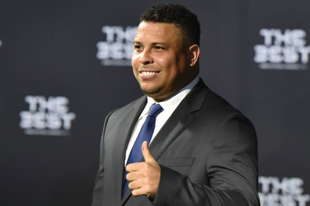 Ro ‘béo’ nhập viện khẩn cấp khi đang đi nghỉ mát Ronaldo đã phải nhập viện vì bệnh viêm phổi.