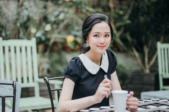 Ngắm cô bạn gái vừa đẹp lại có gia thế “khủng” của tuyển thủ Việt Nam Ngắm cô bạn gái vừa đẹp lại có gia thế “khủng” của tuyển thủ Việt Nam