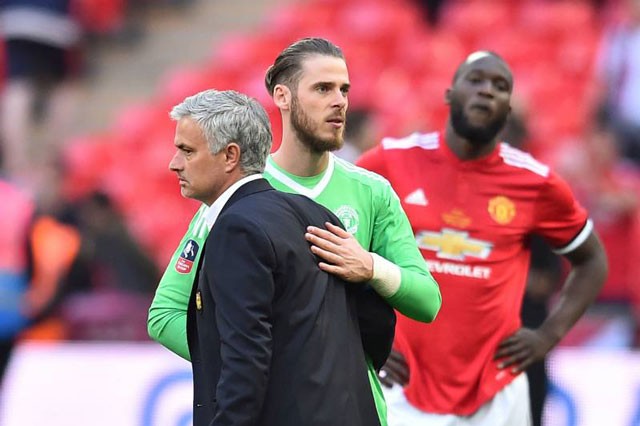 PSG dùng ‘bom tiền’ để ‘dụ dỗ’ De Gea De Gea đã không còn mặn mà với việc tiếp tục ở lại M.U?