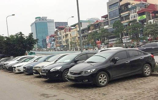 Dịch vụ cho thuê ôtô tự lái đắt khách dịp lễ 30/4 Dịch vụ cho thuê ôtô tự lái đắt khách dịp lễ 30/4