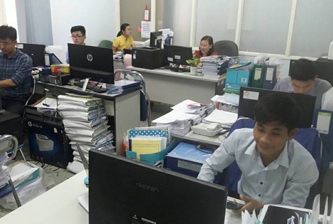 Từ 1/4, thu nhập của cán bộ, công chức TP.HCM tăng 0,6 - 1,8 lần Từ 1/4, thu nhập của cán bộ, công chức TP.HCM tăng 0,6 - 1,8 lần