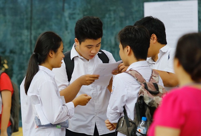 Thi vào lớp 10 ở Hà Nội: Học sinh sẽ phải thi 4 môn Việc đến tận tháng 3 sang năm, Sở GD&ÐT Hà Nội mới công bố môn thi thứ 4 trong cuộc đua căng thẳng vào lớp 10 sẽ gây lo lắng không cần thiết cho cả học sinh lẫn giáo viên