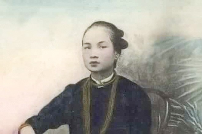 Xà bông Cô Ba: Sự trở lại của huyền thoại Cô Ba in trên nhãn hiệu xà bông của ông Bền là hoa hậu của Hòn Ngọc Viễn Đông vào giữa những năm 30 của thế kỷ XX
