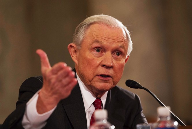 Rộ tin Tổng thống Trump mâu thuẫn với Bộ trưởng Tư pháp Bộ trưởng Tư pháp Mỹ Jeff Sessions. Ảnh: AP