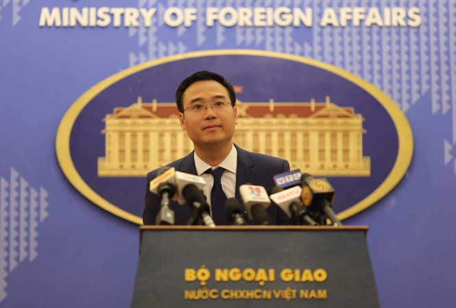 Xác minh thông tin 41 người Việt bị bắt tại Malaysia Phó phát ngôn viên Ngô Toàn Thắng cho biết, Việt Nam đang xác minh thông tin về người Việt bị bắt giữ tại Malaysia. Ảnh: X.P